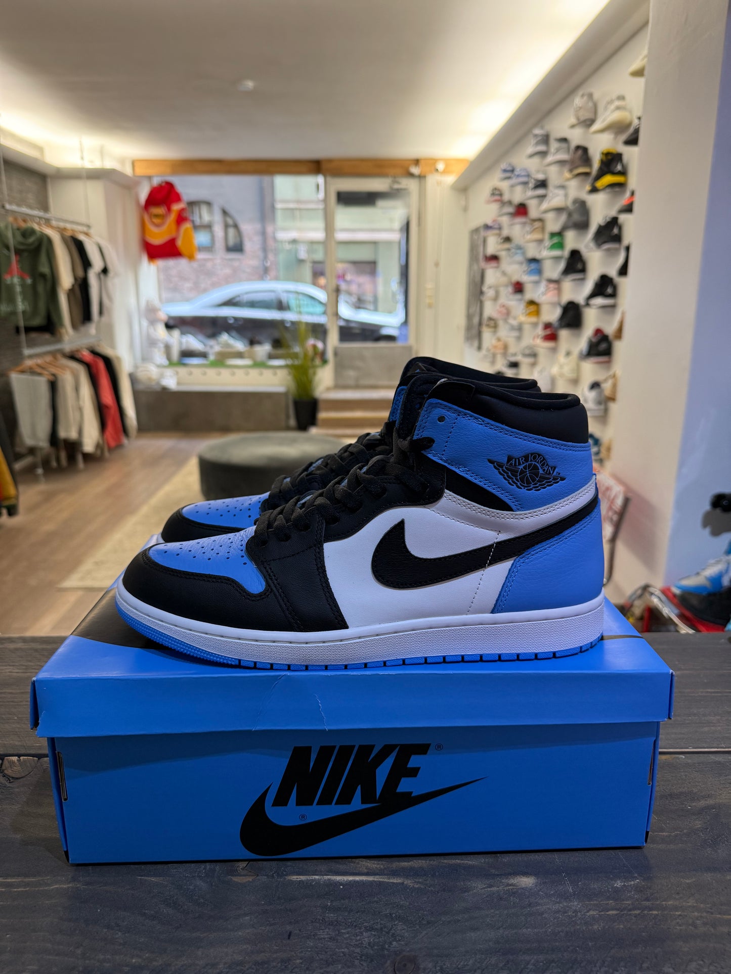 Jordan 1 Retro High OG UNC Toe (Eu: 46)