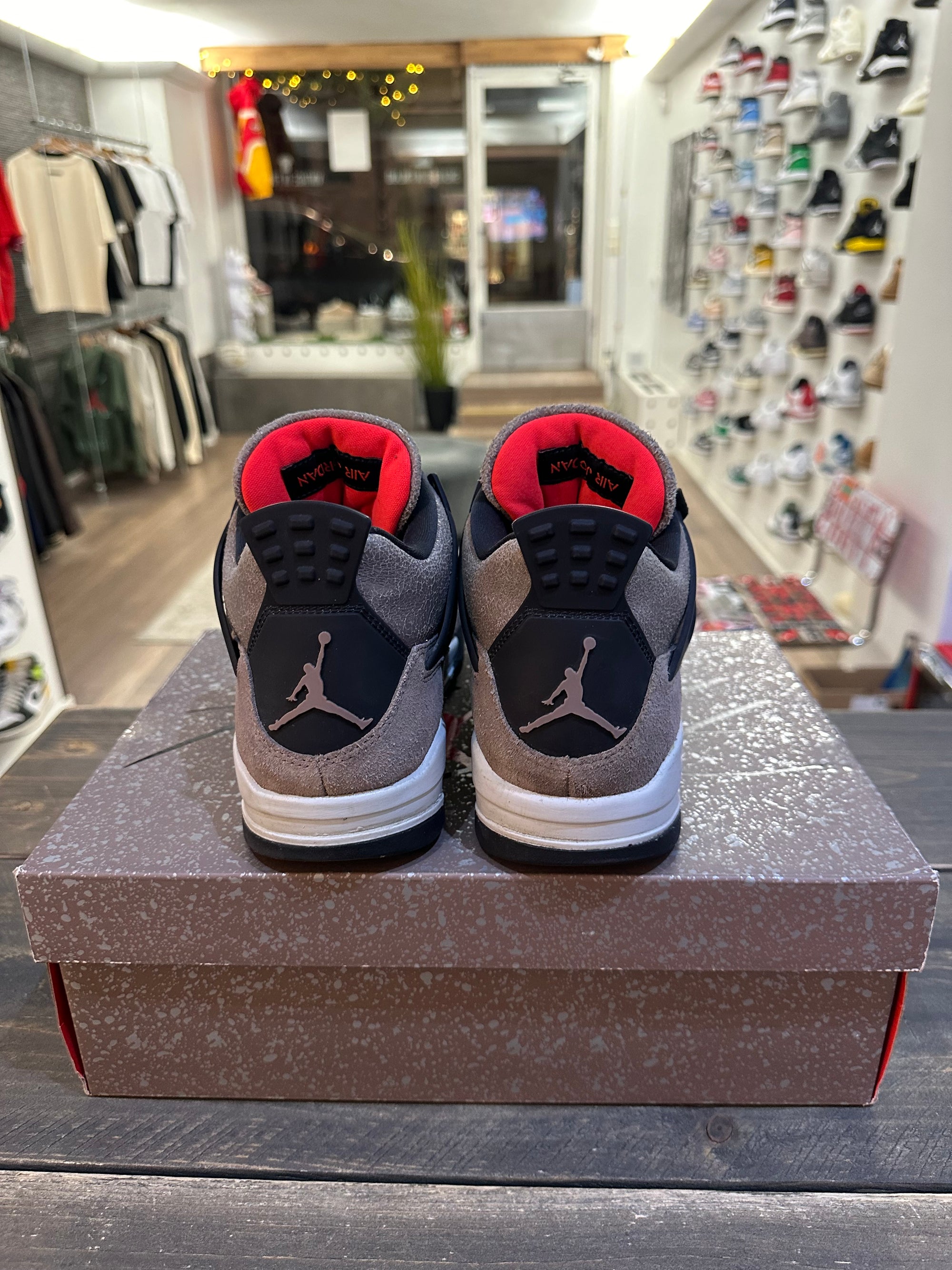 Jordan 4 Retro Taupe Haze (Eu: 41)