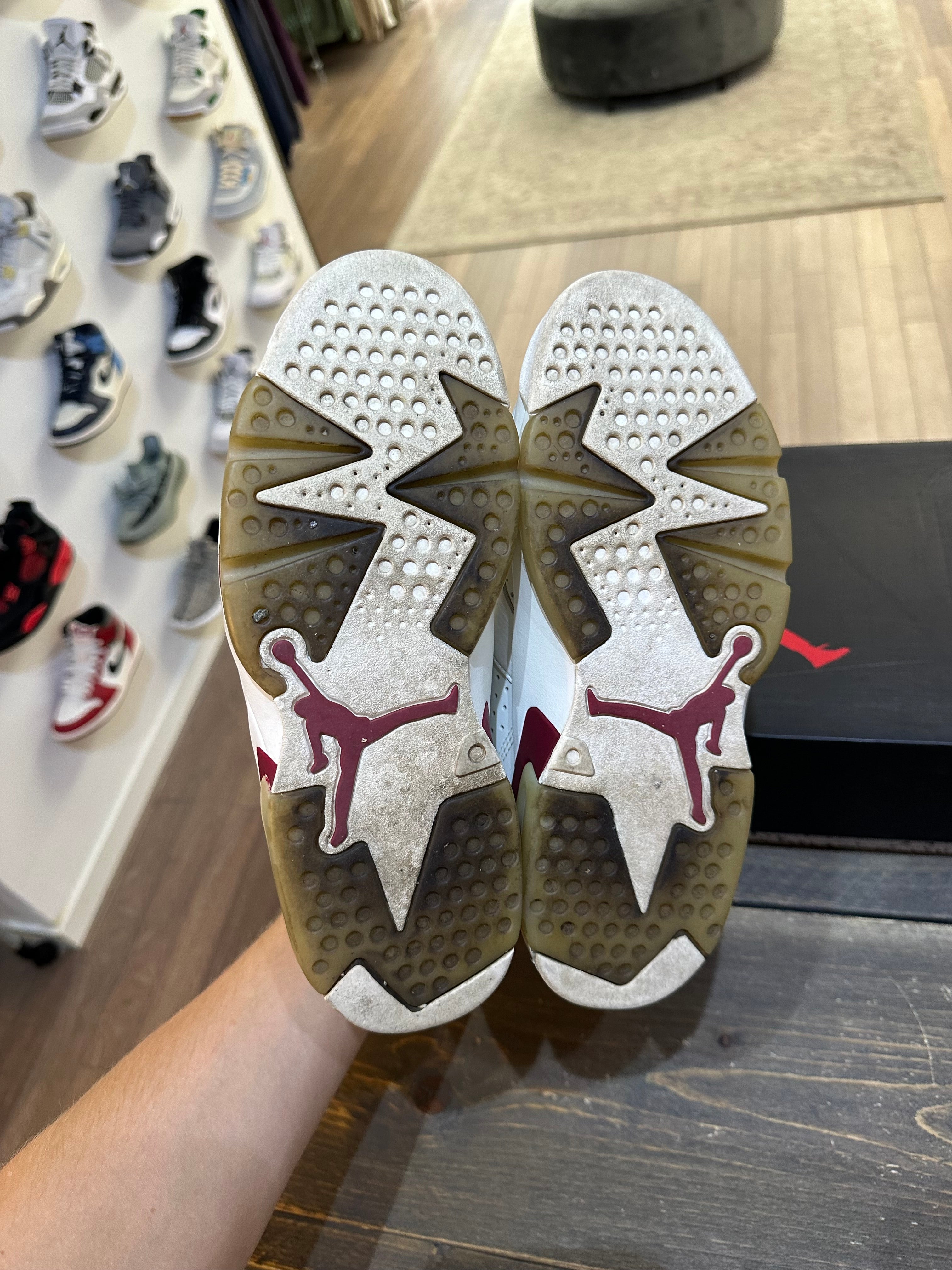 Jordan 6 Retro Maroon (Eu: 40) 