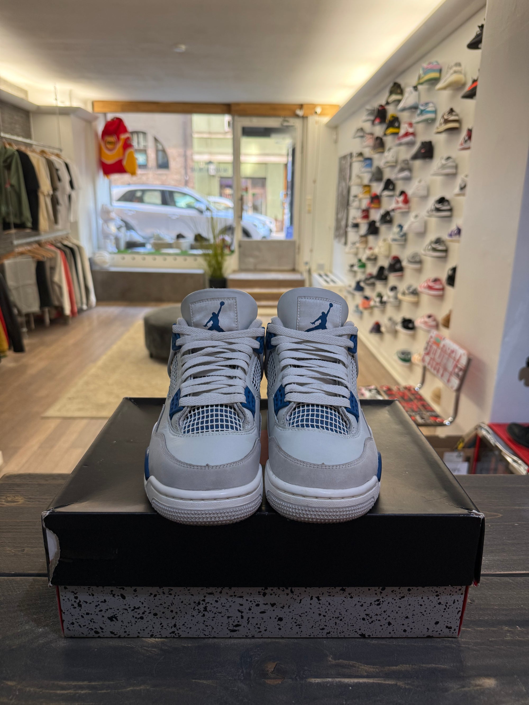 Jordan 4 Retro Military Blue (2024) (Eu: 40)