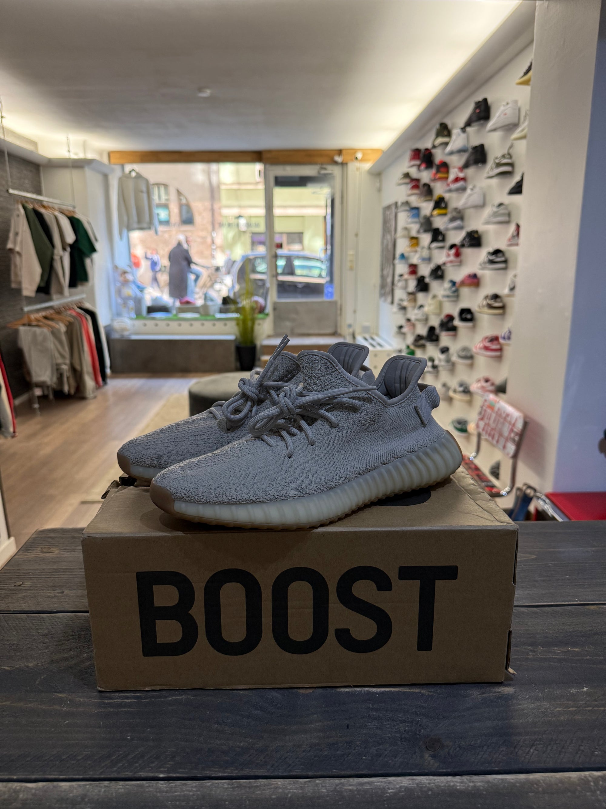 Yeezy Boost 350 V2 Sesame (Eu: 43 1/3)