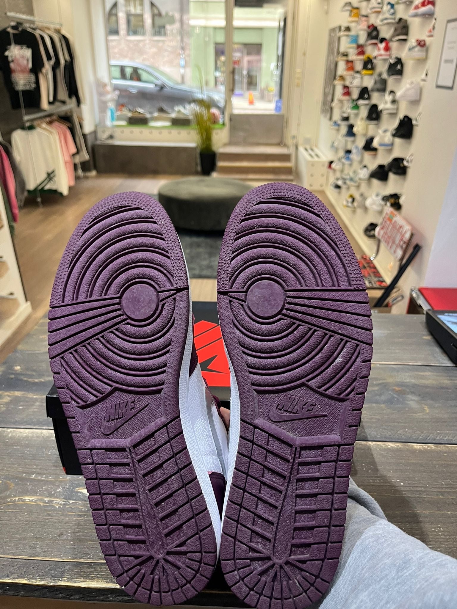 Jordan 1 Retro High OG Bordeaux (Eu: 47,5)